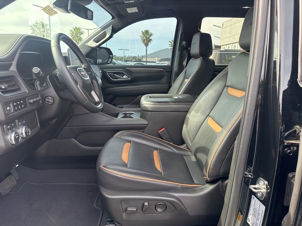Used 2024 GMC Yukon AT4 w/ Technology Package image 17
