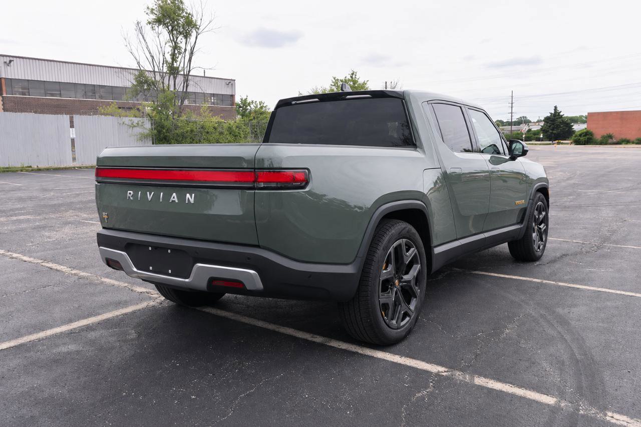 Used 2022 Rivian R1T Launch Edition AWD/4WD image 7