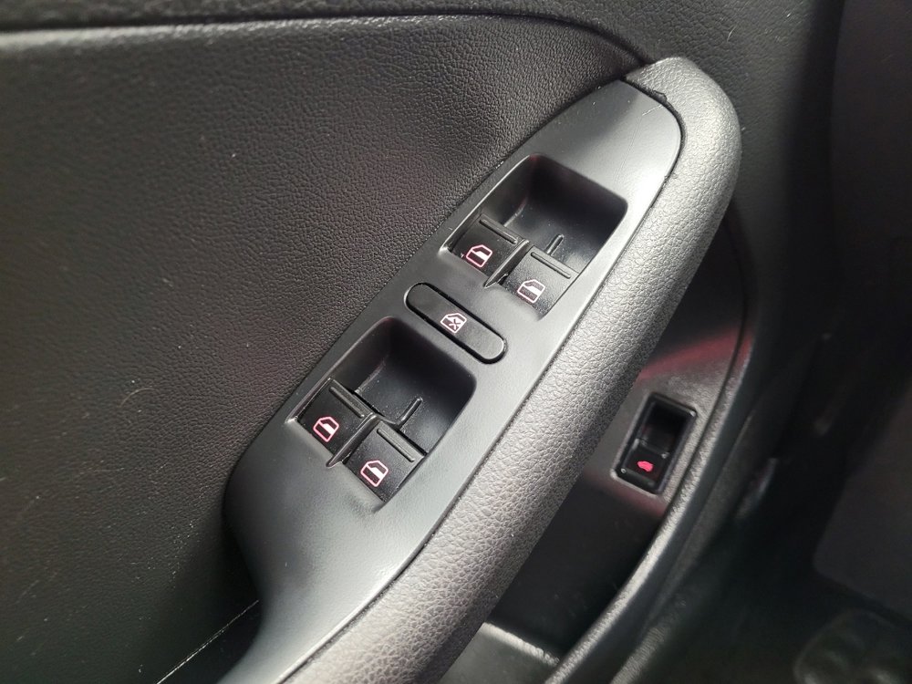 Used 2013 Volkswagen Jetta S image 27