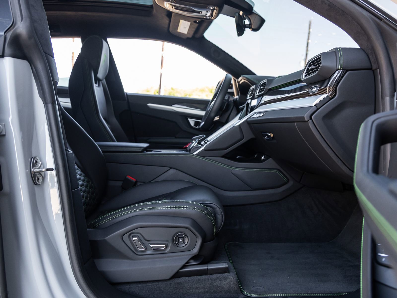 Used 2023 Lamborghini Urus S AWD/4WD image 44