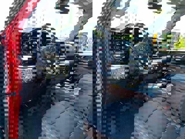 New 2025 GMC Sierra 2500 SLT w/ SLT Convenience Package image 14