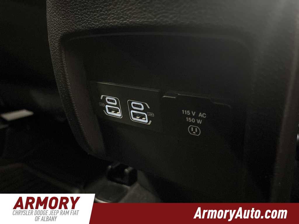 Used 2023 Jeep Cherokee Altitude Lux image 34
