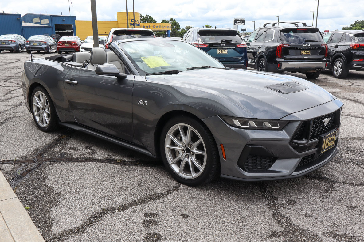 Used 2024 Ford Mustang GT Premium RWD image 3