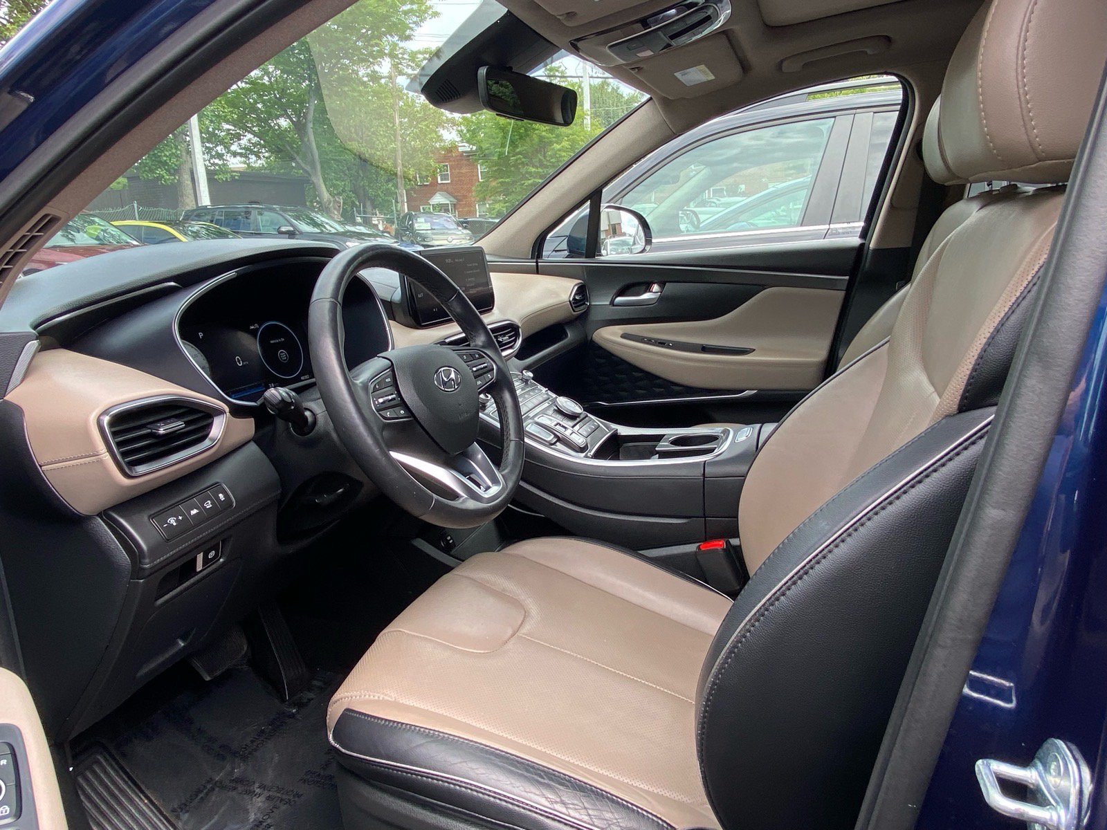 Used 2023 Hyundai Santa Fe Limited w/ Cargo Package AWD/4WD image 12