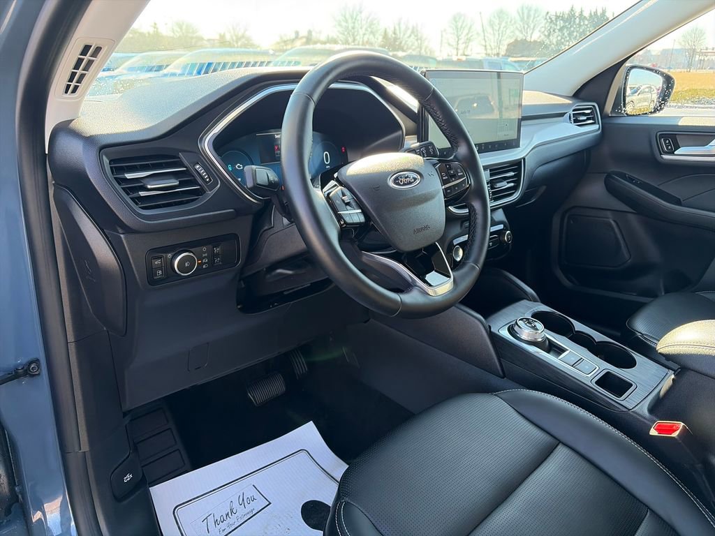 Used 2025 Ford Escape Platinum image 15