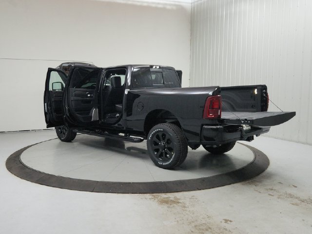 New 2026 RAM 2500 Laramie AWD/4WD image 14