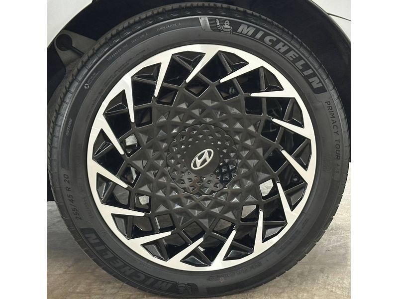 Used 2024 Hyundai Ioniq 5 Limited image 12