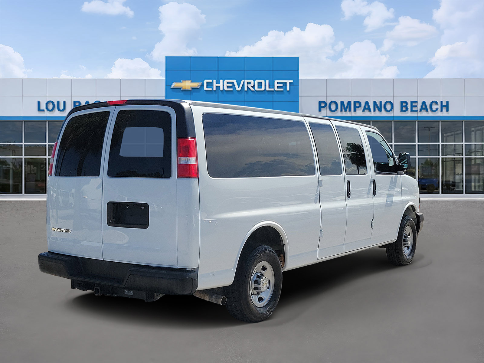 Used 2023 Chevrolet Express 3500 LS RWD image 3