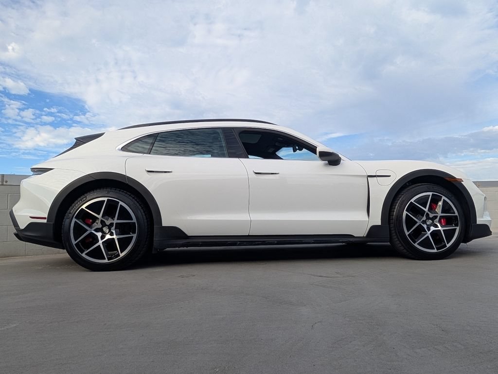 Certified 2025 Porsche Taycan 4S AWD/4WD image 24