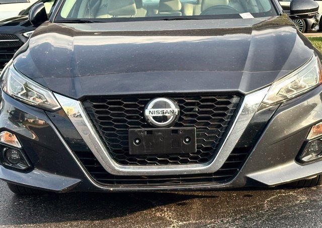 Used 2021 Nissan Altima 2.5 Platinum AWD/4WD image 3