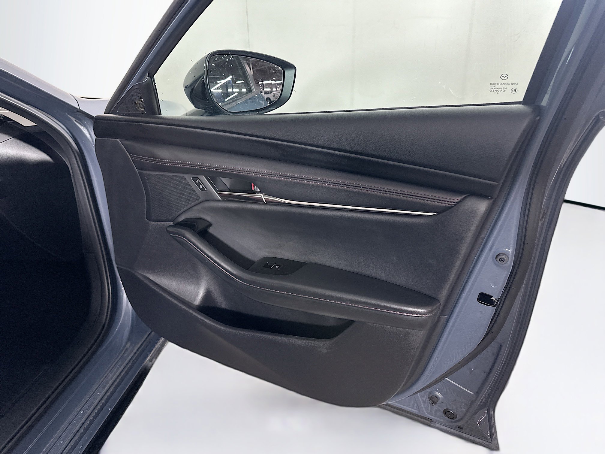 Used 2025 MAZDA MAZDA3 s AWD/4WD image 32