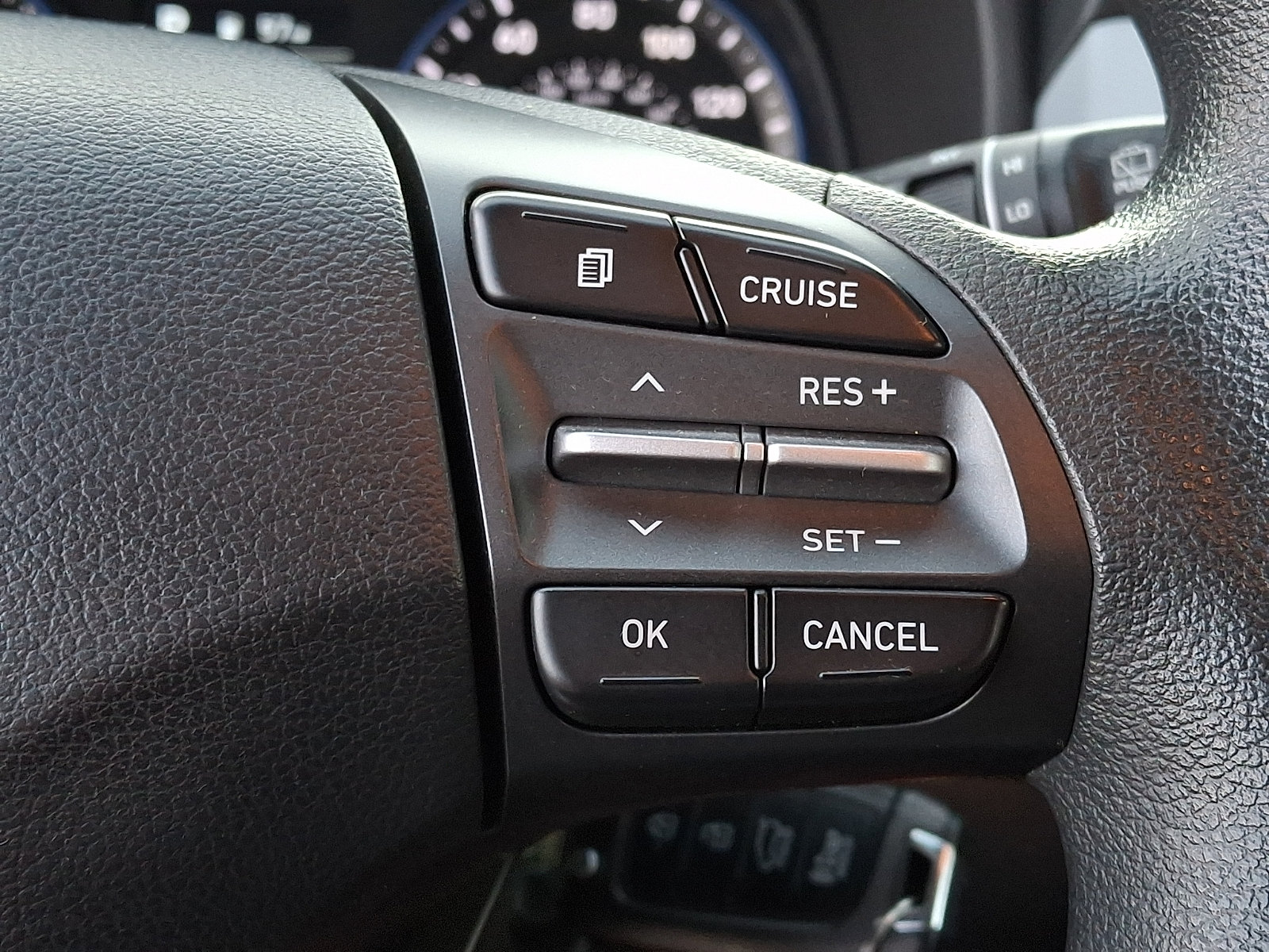 Used 2019 Hyundai Kona SE FWD image 24