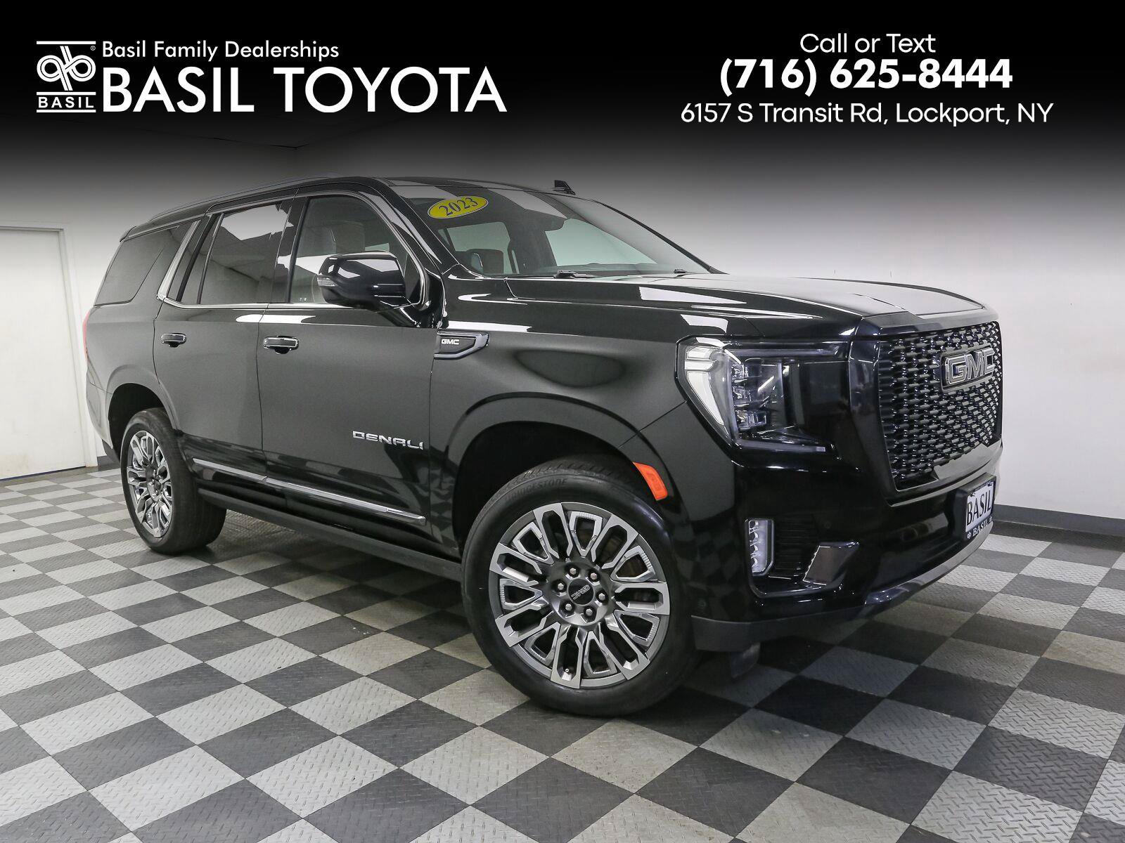 Used 2023 GMC Yukon Denali Ultimate AWD/4WD image 1