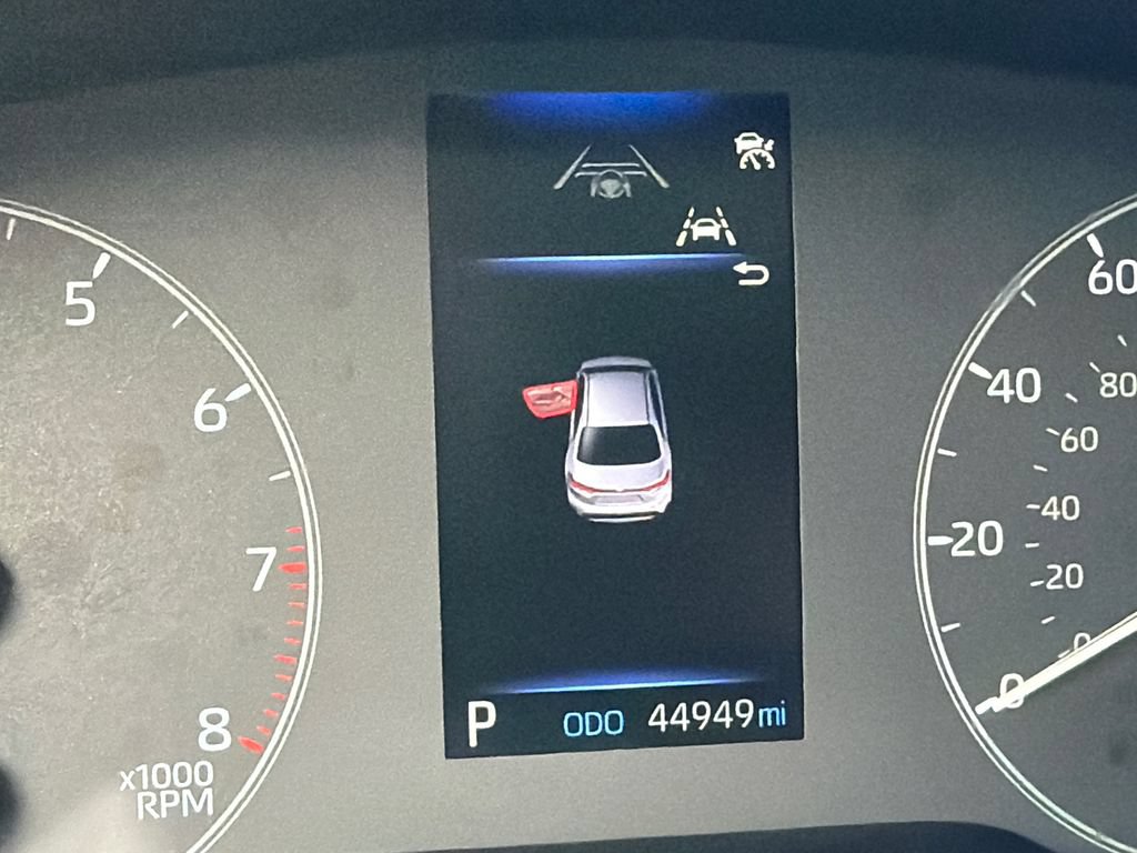 Used 2025 Toyota Corolla LE w/ Convenience Package FWD image 31