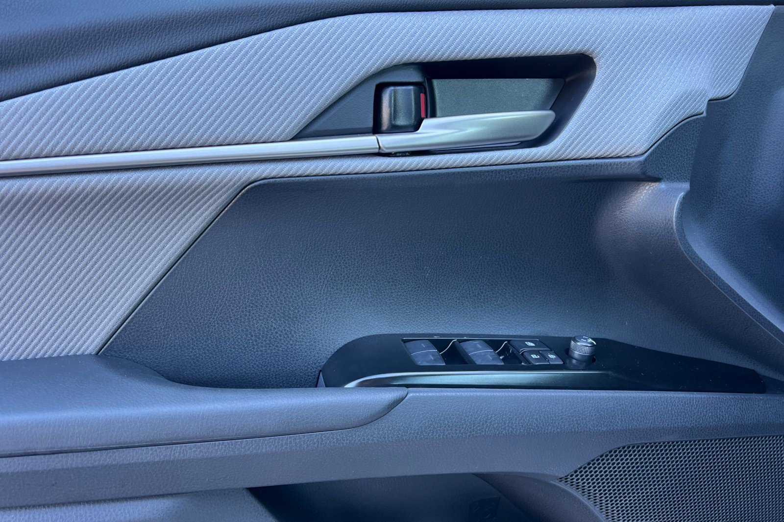 New 2026 Toyota Camry SE image 13