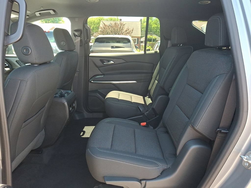 Used 2024 Chevrolet Traverse LT AWD/4WD image 12