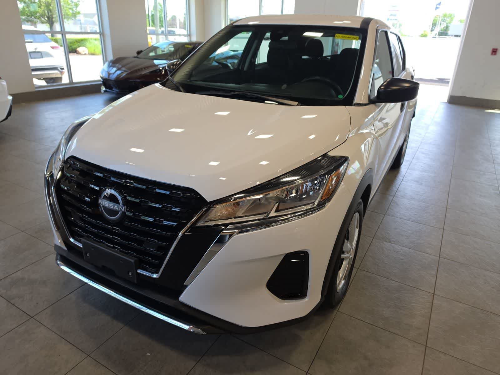 Used 2022 Nissan Kicks S FWD video 2