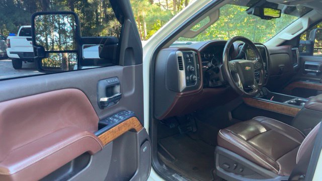 Used 2017 Chevrolet Silverado 2500 High Country w/ Duramax Plus Package AWD/4WD image 4