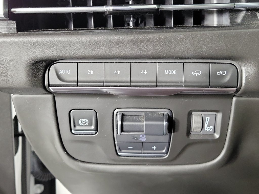 Certified 2025 Cadillac Escalade Sport Platinum AWD/4WD image 33