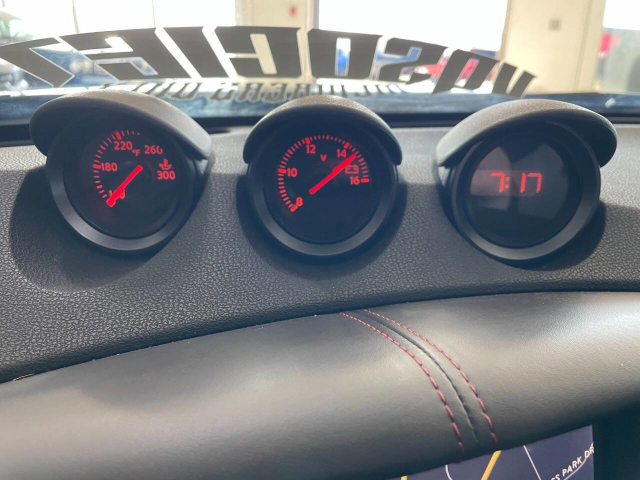 Used 2015 Nissan 370Z NISMO image 26