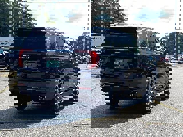 New 2025 GMC Yukon Denali Ultimate w/ LPO, Floor Liner Package image 3