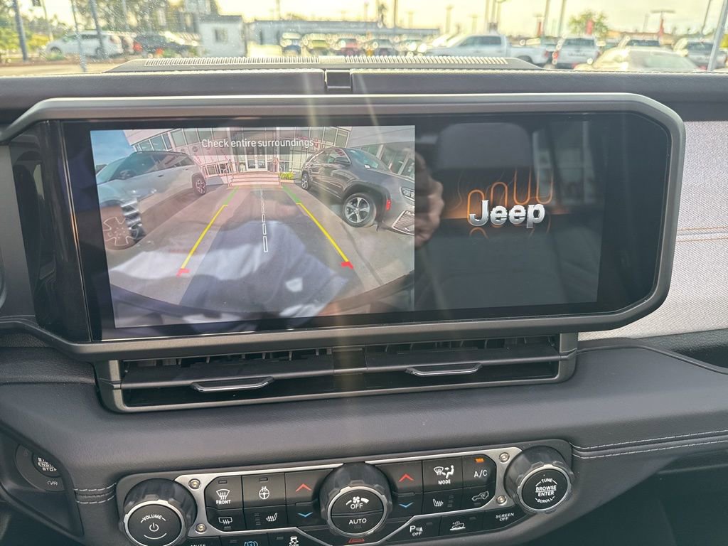 Certified 2025 Jeep Wrangler Unlimited Sahara w/ Safety Group image 24