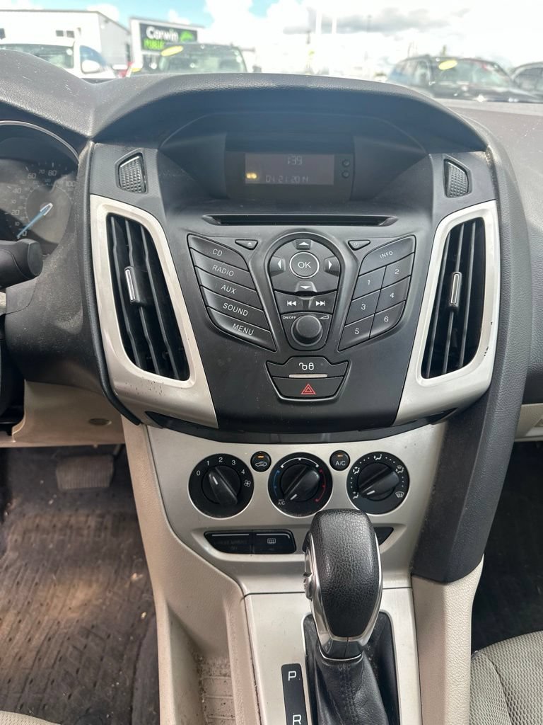 Used 2012 Ford Focus SE FWD image 11