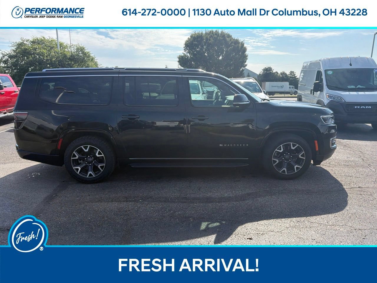 Used 2024 Jeep Wagoneer L Series III w/ Flexible Seating Group AWD/4WD image 3