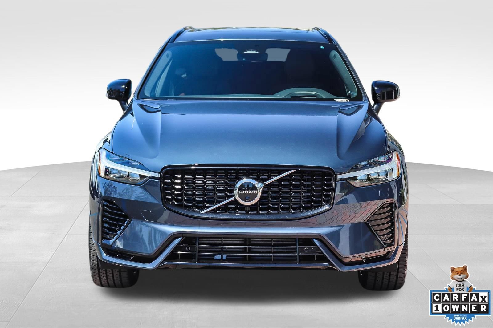 Used 2024 Volvo XC60 T8 Ultimate w/ Protection Package Premier AWD/4WD image 2