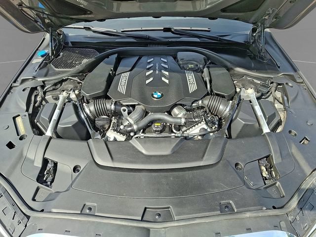 Used 2022 BMW 750i xDrive AWD/4WD image 32