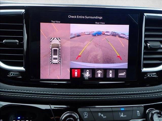 New 2026 Chrysler Pacifica Limited w/ Uconnect Theater Family Group AWD/4WD image 21