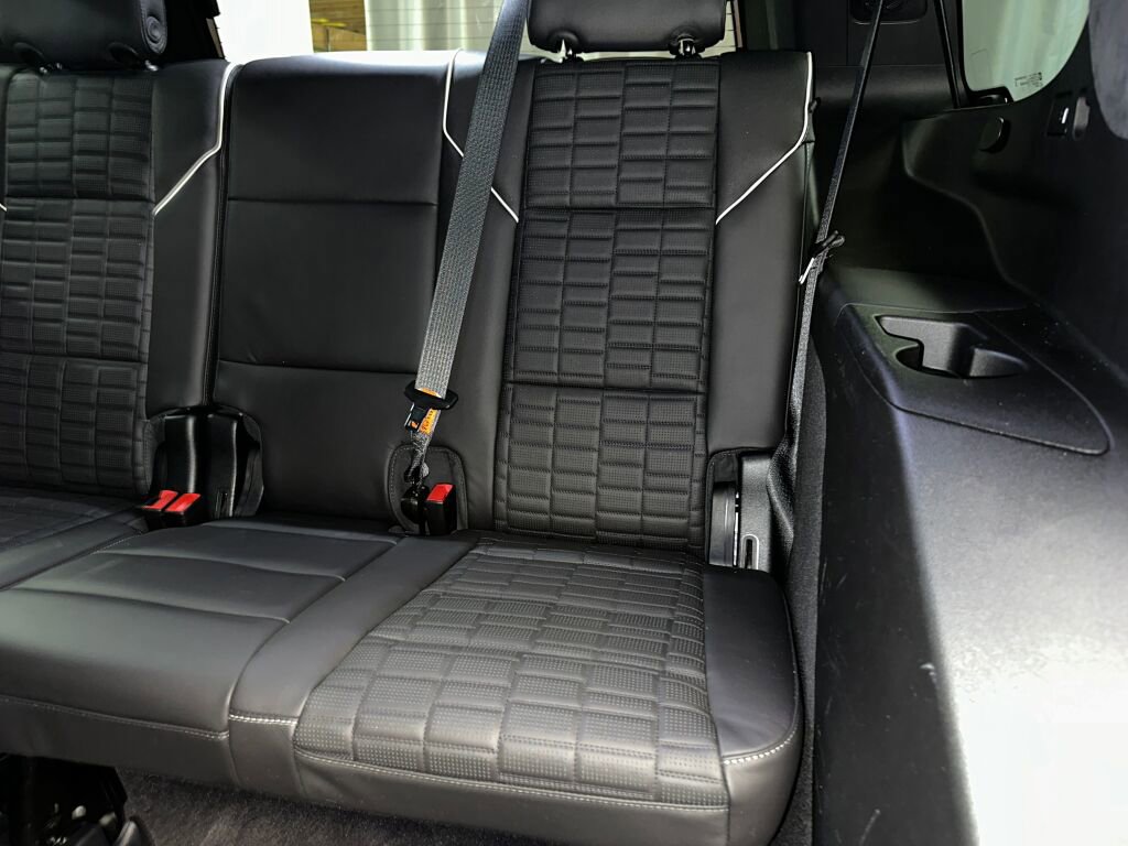 Certified 2023 Cadillac Escalade Sport Platinum w/ LPO, ONYX Package image 30