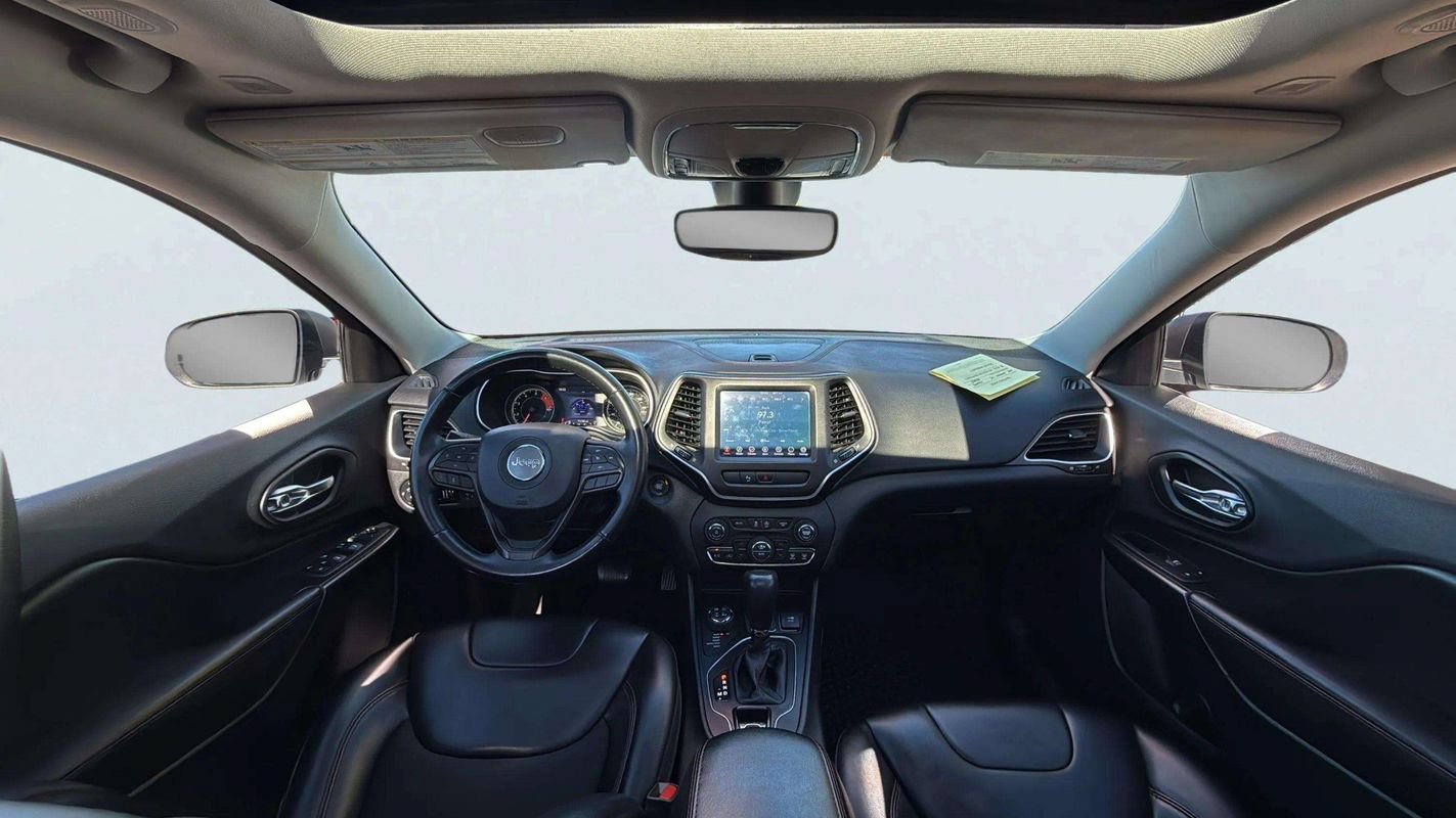 Used 2019 Jeep Cherokee Trailhawk w/ Comfort/Convenience Group AWD/4WD image 9