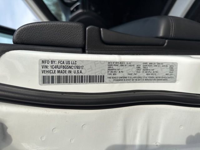 Certified 2022 Jeep Grand Cherokee Limited image 28