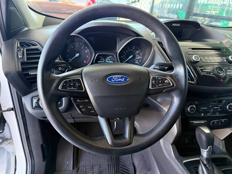 Used 2017 Ford Escape SE FWD image 20