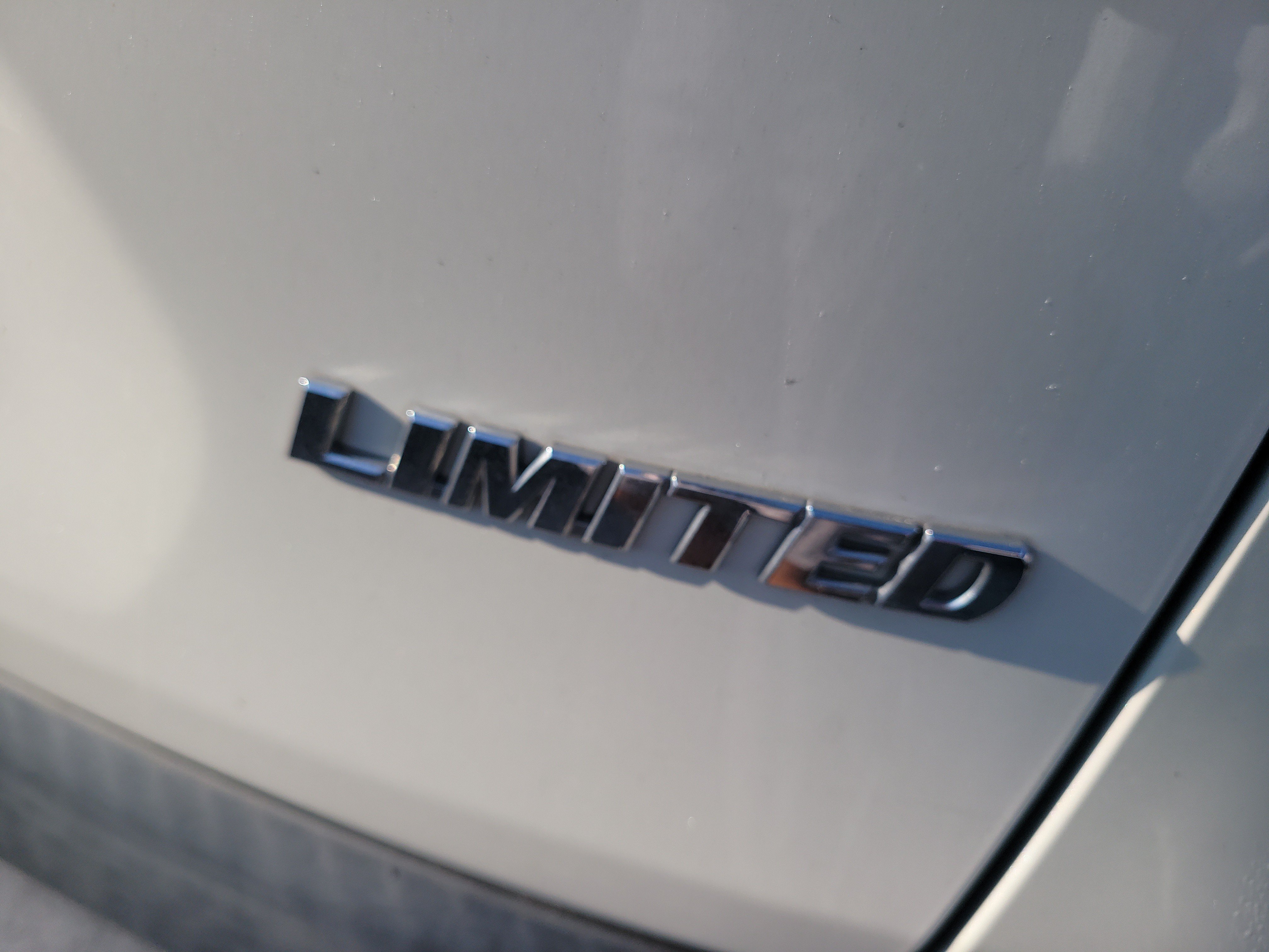 Used 2021 Toyota RAV4 Limited FWD image 10