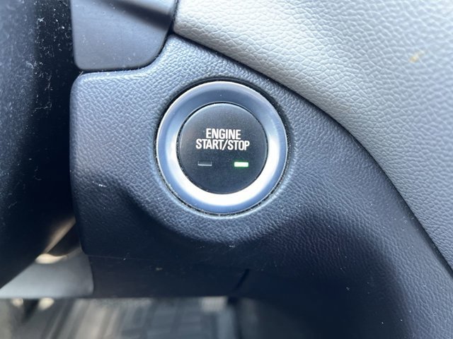 Used 2019 Chevrolet Equinox LT w/ LPO, Hit The Road Package FWD image 17