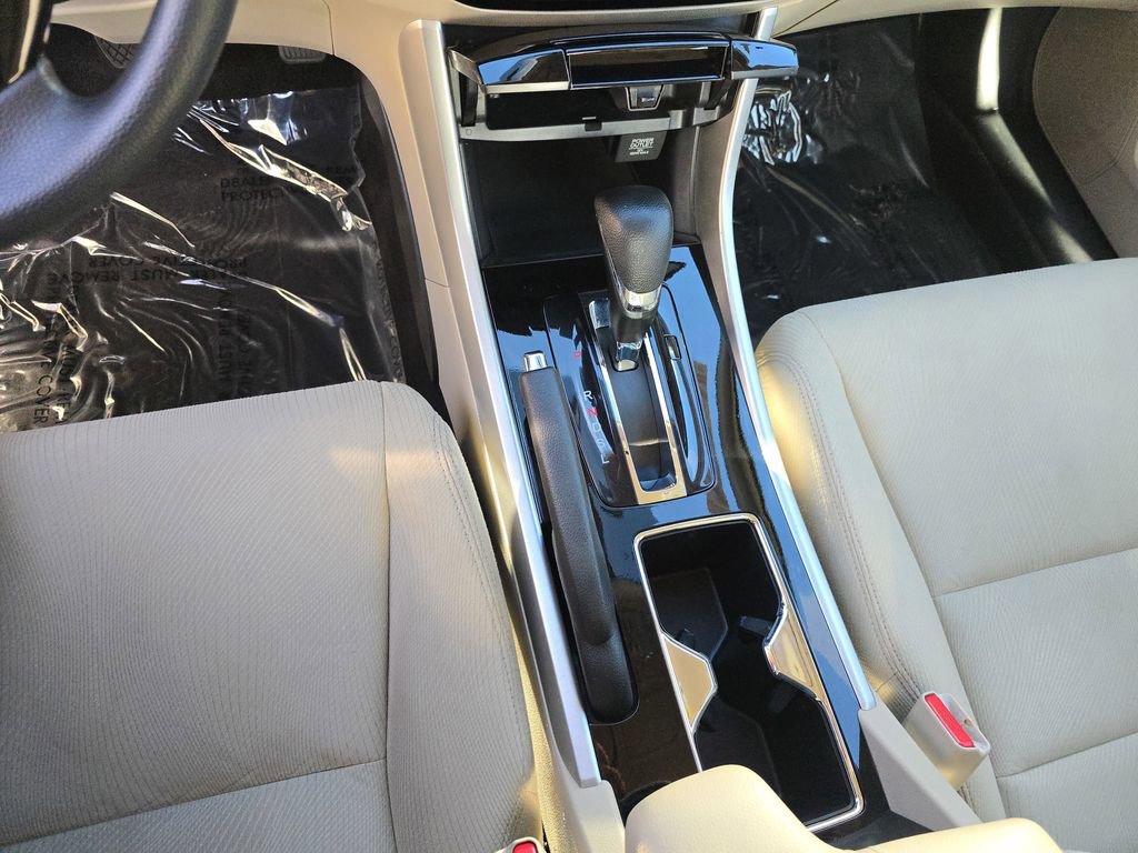 Used 2016 Honda Accord EX image 31