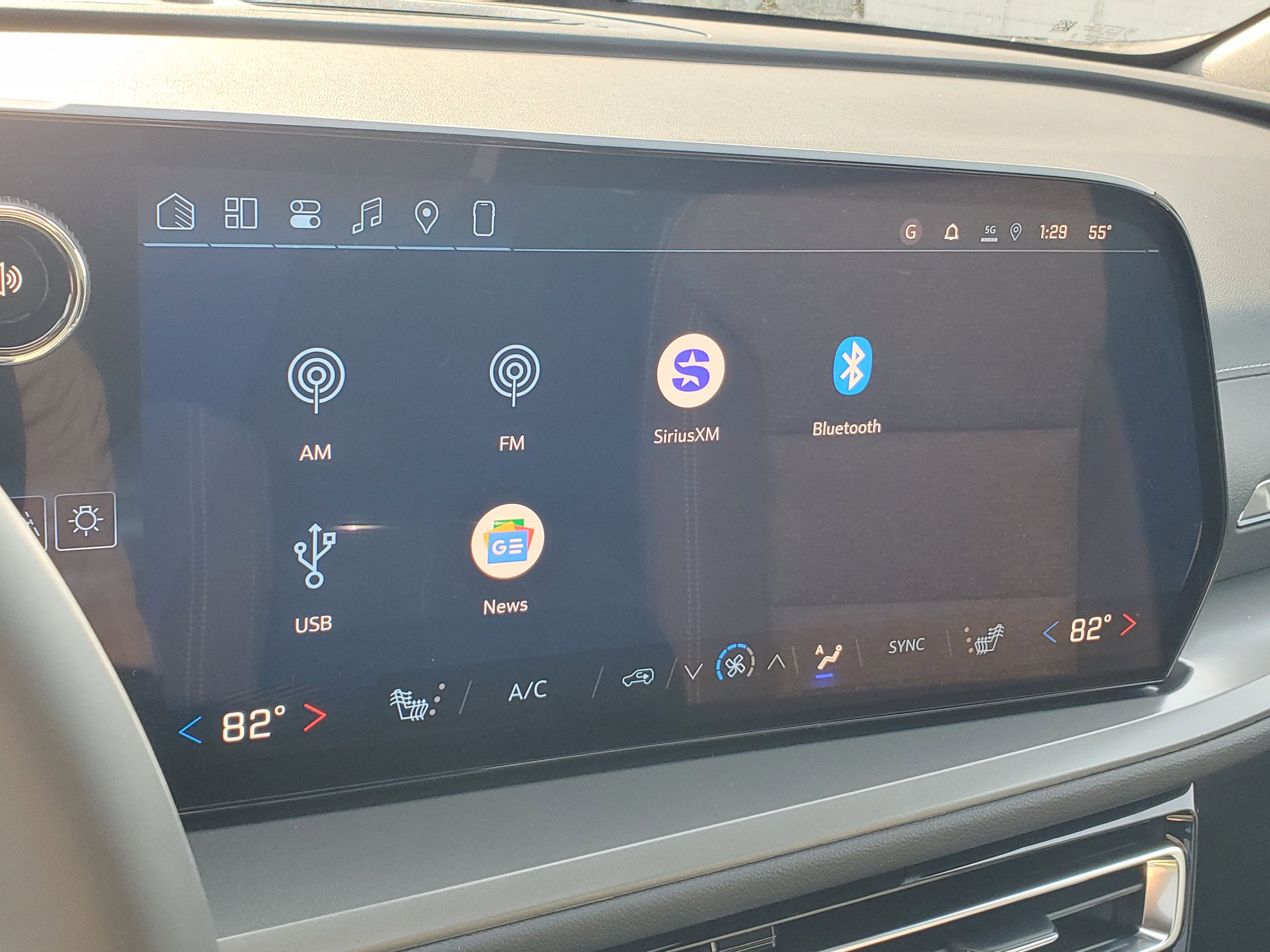 New 2026 Chevrolet Traverse LT w/ Sun and Wheel Package image 19