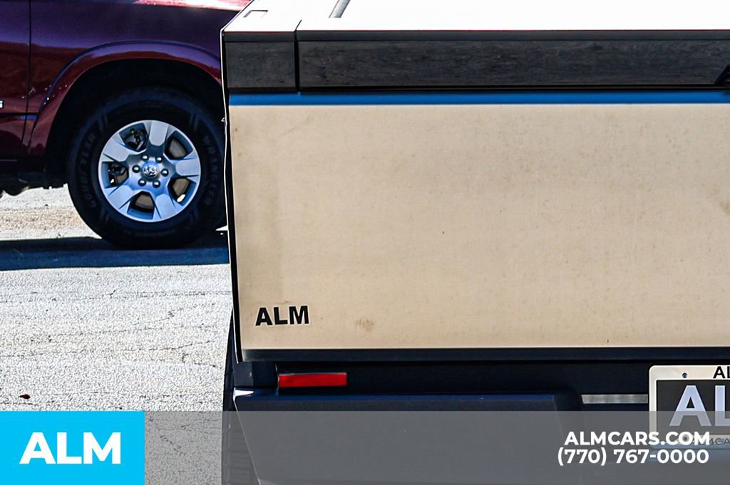 Used 2024 Tesla Cybertruck AWD Crew Cab image 12