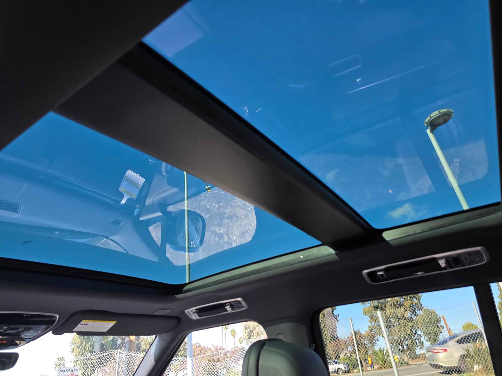 New 2025 Land Rover Range Rover SE AWD/4WD image 21