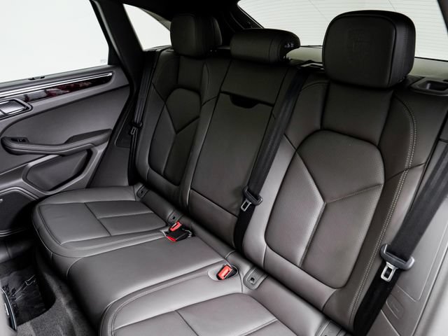 Certified 2026 Porsche Macan AWD/4WD image 24