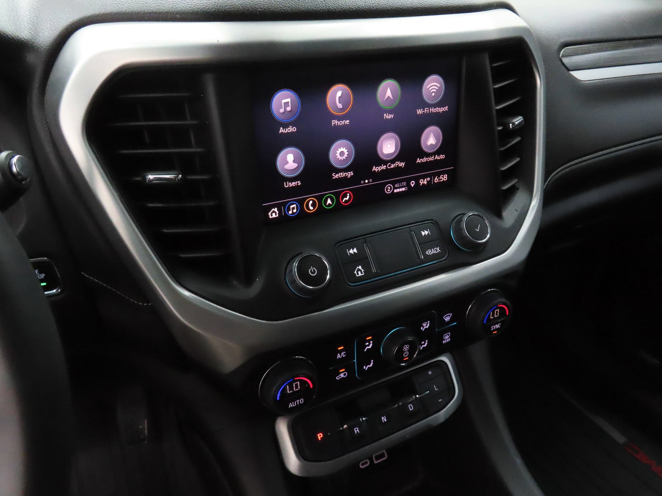 Used 2023 GMC Acadia SLT w/ Elevation Edition FWD image 17