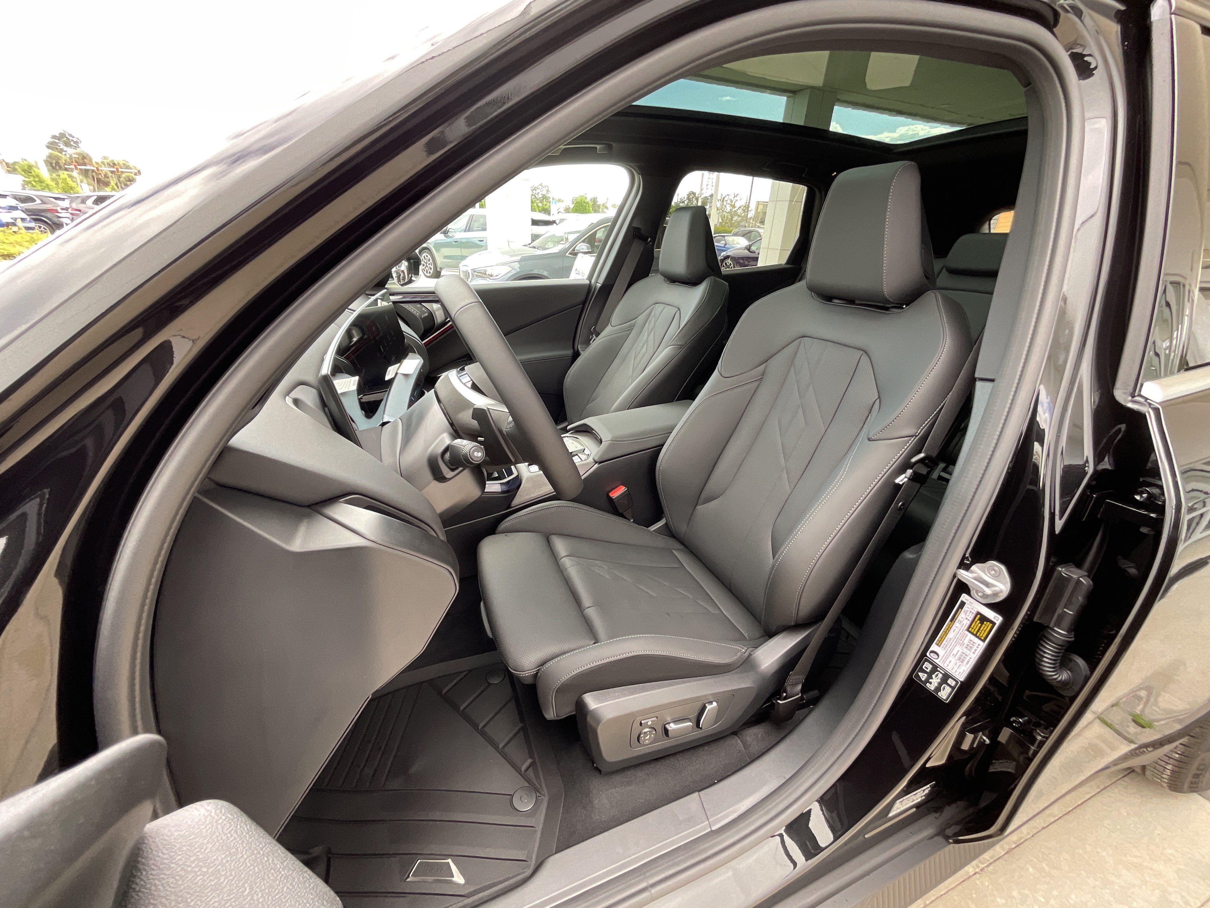 New 2026 BMW X3 xDrive30 w/ Premium Package AWD/4WD image 11