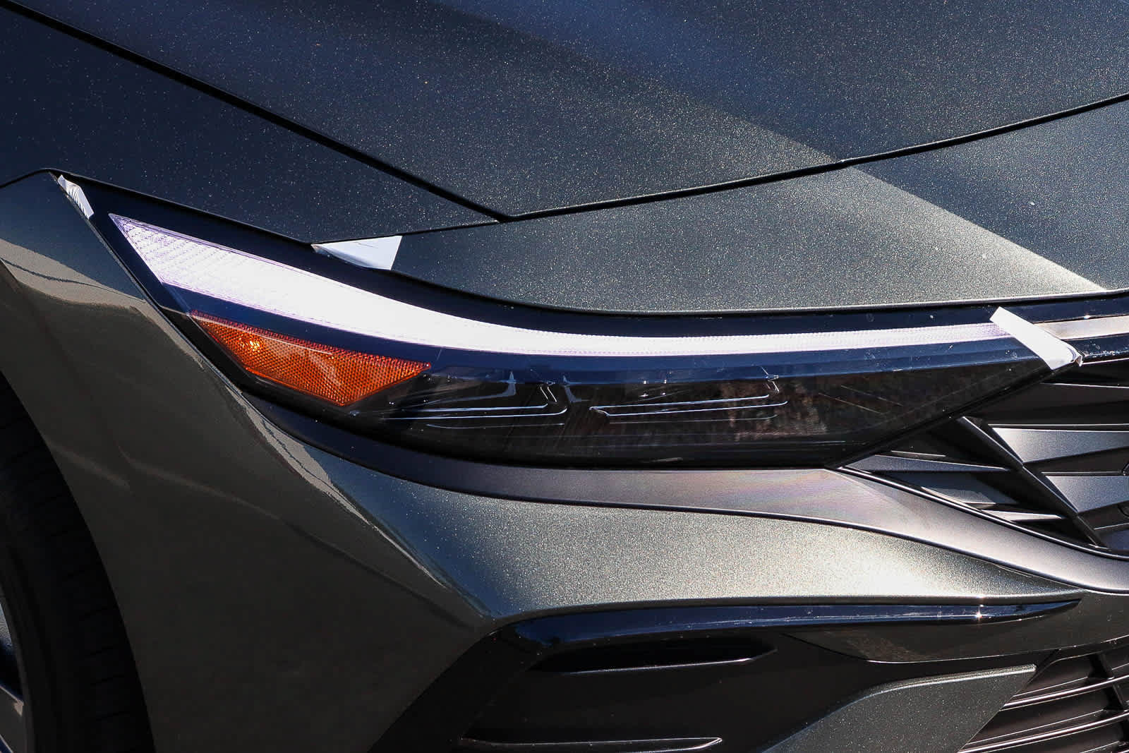 New 2026 Hyundai Elantra Limited FWD image 4