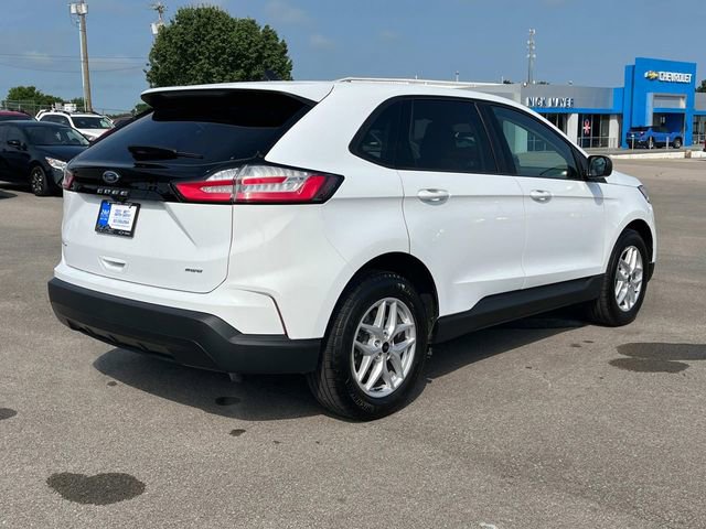 Used 2024 Ford Edge SE image 3