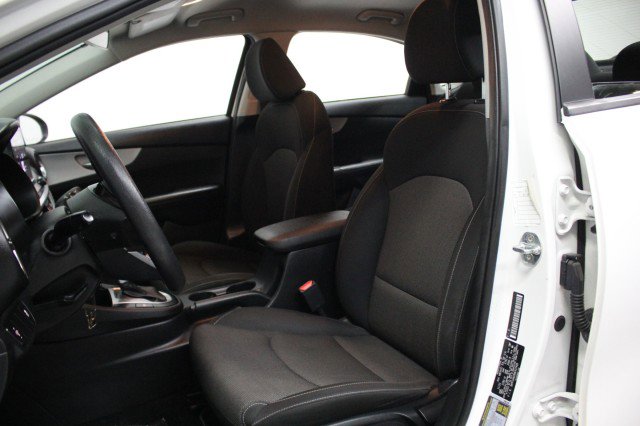 Used 2022 Kia Forte LXS image 7