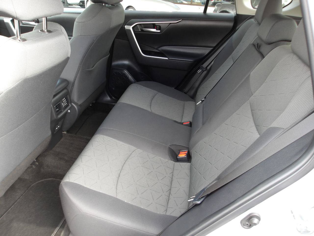 Used 2023 Toyota RAV4 XLE FWD image 10