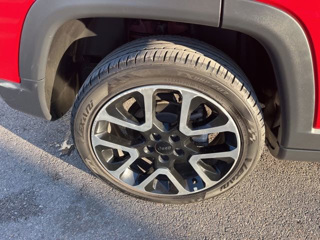 Used 2018 Jeep Compass Limited w/ Navigation Group image 18