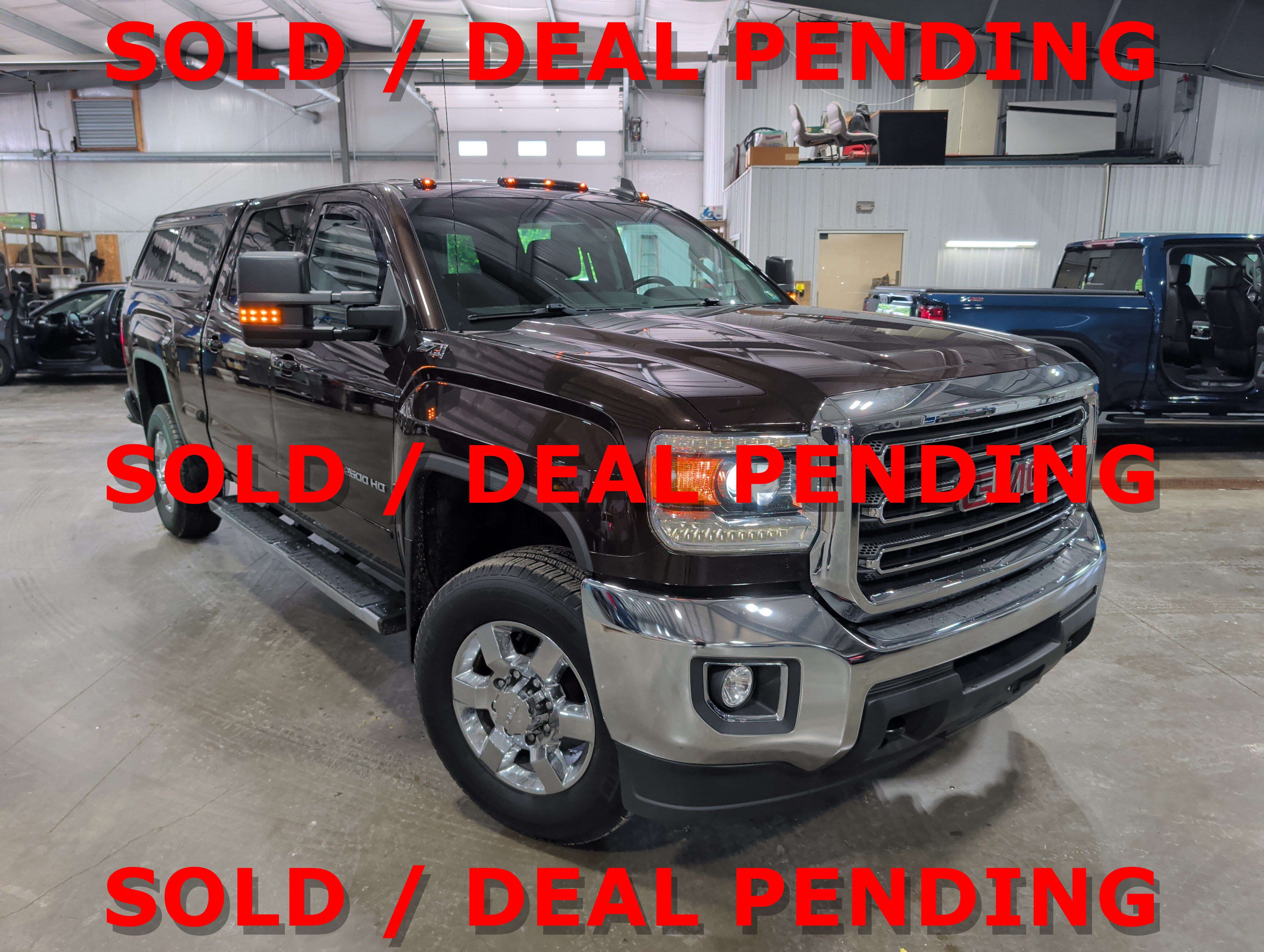 Used 2018 GMC Sierra 2500 SLE w/ HD SLE Preferred Plus Package AWD/4WD image 1